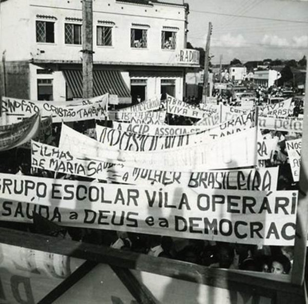 Marcha com a Família pela Liberdade em bairros populares de São Paulo
